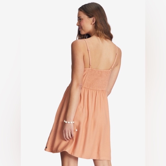 Peach Sleeveless Dress - Picture 2 of 6